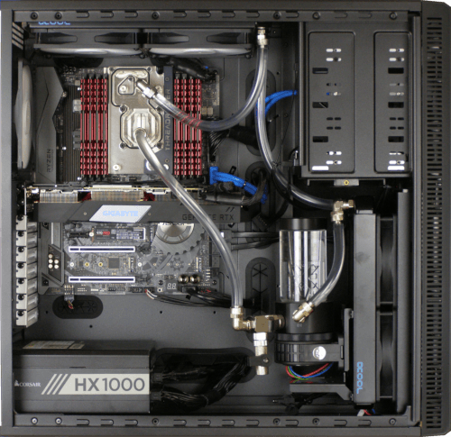 Pracovní stanice s 32jádrovým procesorem pro 3D rendering