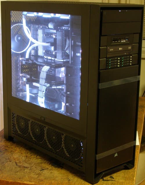 Počítač na profesionální střih videa s 18TB SSD