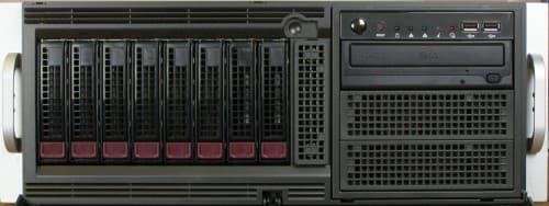 GPU server se čtyřmi grafickými kartami