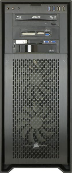 Univerzální výkonná pracovní stanice